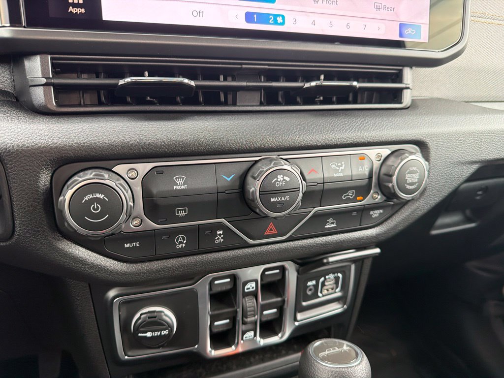 New 2026 Jeep Gladiator Sport AWD/4WD image 13