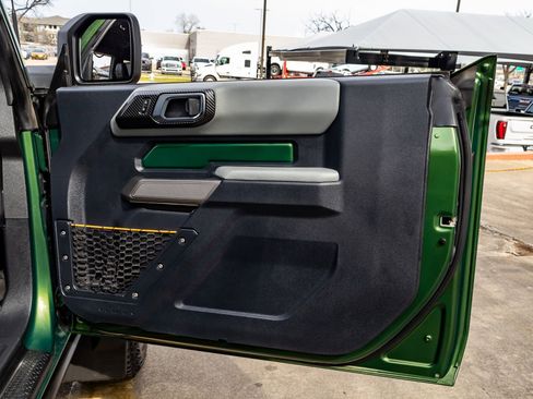 Used 2022 Ford Bronco Badlands w/ Sasquatch Package image 32