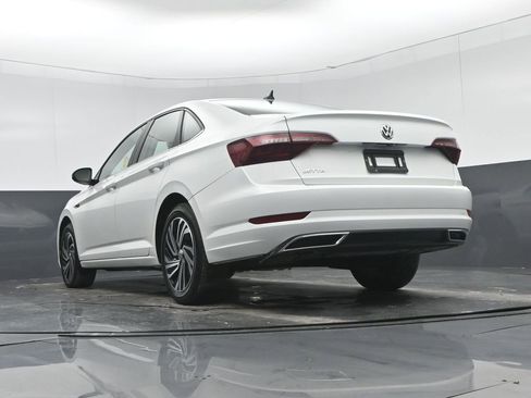 Used 2021 Volkswagen Jetta SEL Premium image 55