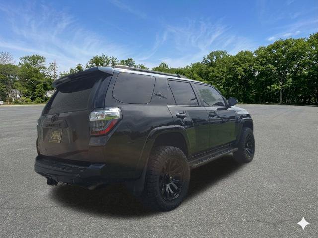 Used 2020 Toyota 4Runner TRD Off-Road Premium w/ Moonroof Package AWD/4WD image 27
