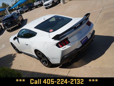 Used 2025 Ford Mustang Coupe RWD image 10