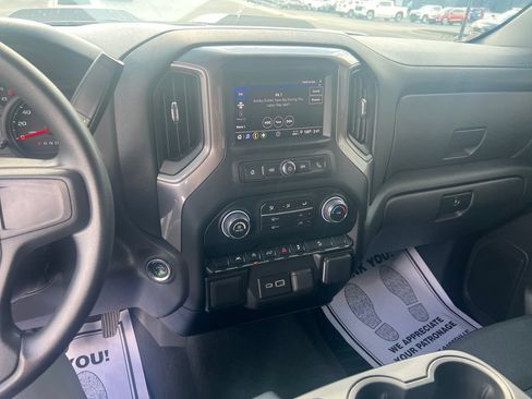 Used 2026 Chevrolet Silverado 1500 Custom Trail Boss AWD/4WD image 19