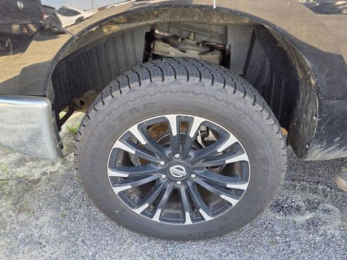 Used 2016 Nissan Titan XD AWD/4WD image 8