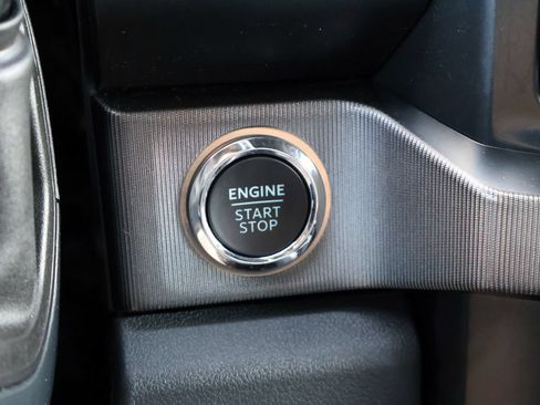 Used 2024 Ford F250 Platinum w/ FX4 Off-Road Package AWD/4WD image 9
