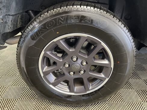 Used 2023 Jeep Wrangler Unlimited Sahara image 38