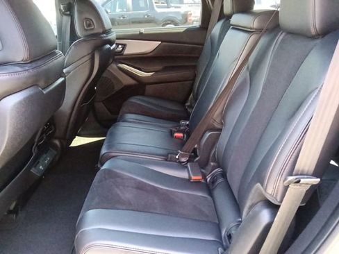 Used 2024 Acura MDX A-Spec image 29