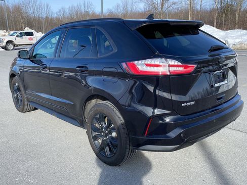 Used 2024 Ford Edge SE w/ Black Appearance Package image 5