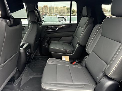 New 2026 GMC Yukon XL Elevation w/ Elevation Premium Package image 6