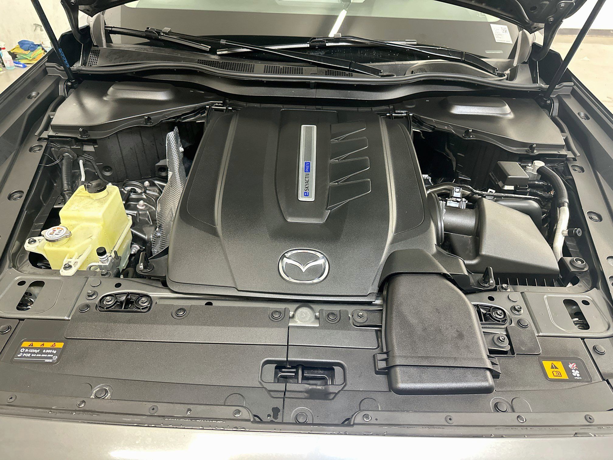 Used 2024 MAZDA CX-90 Plug-In Hybrid w/ Preferred AWD/4WD image 37