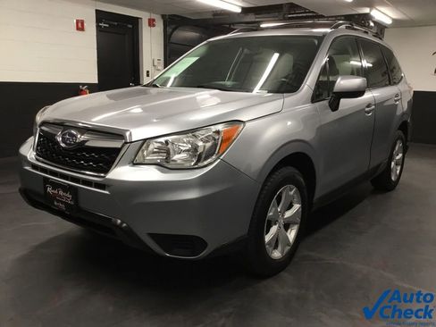 Used 2016 Subaru Forester 2.5i Premium w/ All-Weather Package AWD/4WD image 5