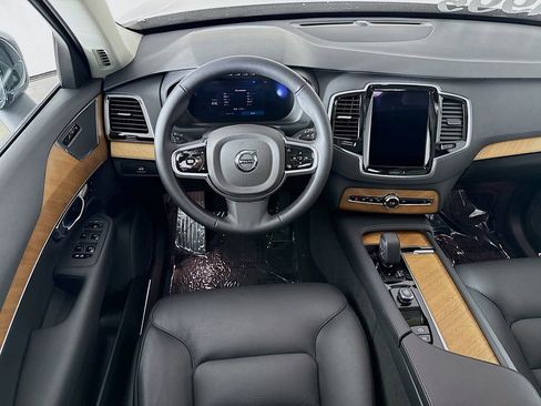 Certified 2025 Volvo XC90 B6 Plus AWD/4WD image 23