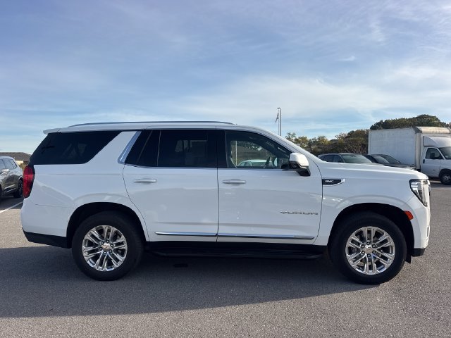 Used 2024 GMC Yukon SLT w/ SLT Luxury Package AWD/4WD image 6