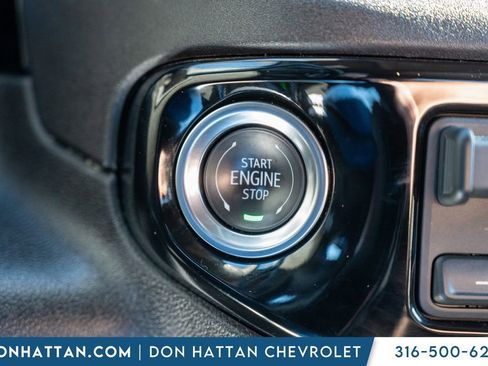 Used 2025 GMC Sierra 1500 SLT AWD/4WD image 14
