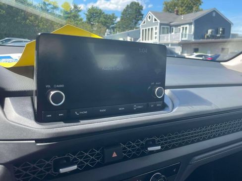 Used 2023 Honda Accord EX image 29