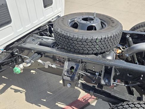 New 2026 RAM 3500 Tradesman AWD/4WD image 7