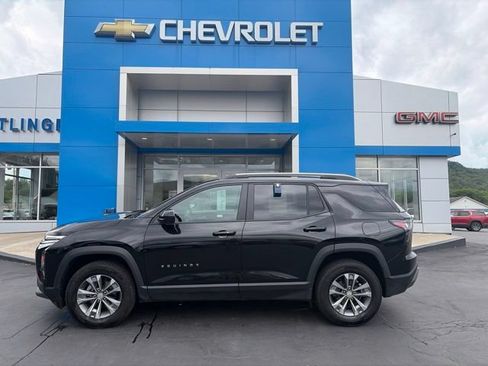 Used 2025 Chevrolet Equinox LT w/ Convenience Package II AWD/4WD image 3