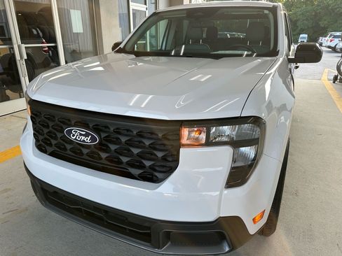 Certified 2025 Ford Maverick XLT w/ XLT Luxury Package FWD image 2