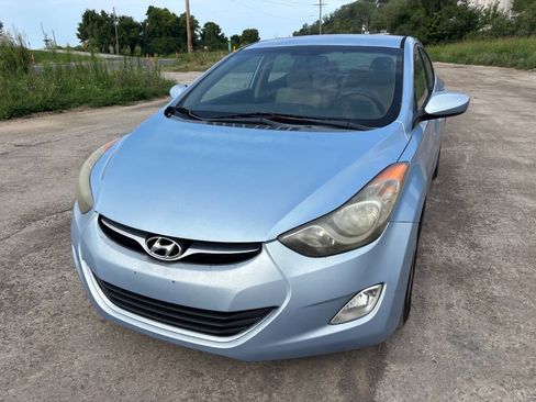 Used 2013 Hyundai Elantra GLS w/ Preferred Pkg FWD image 3