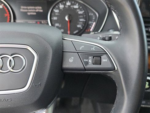 Used 2023 Audi Q5 2.0T Premium w/ Convenience Package image 25