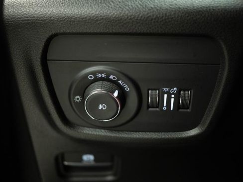 Used 2024 Jeep Grand Cherokee L Limited w/ Luxury Tech Group II AWD/4WD image 29