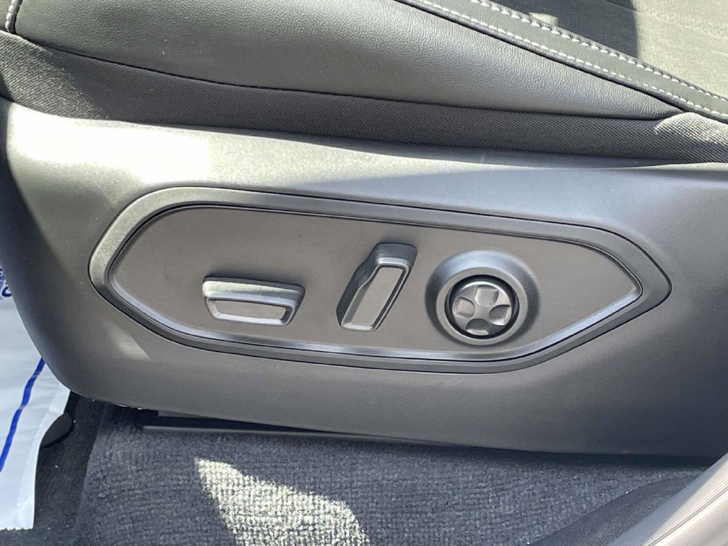 New 2027 Jeep Grand Cherokee Altitude RWD image 28