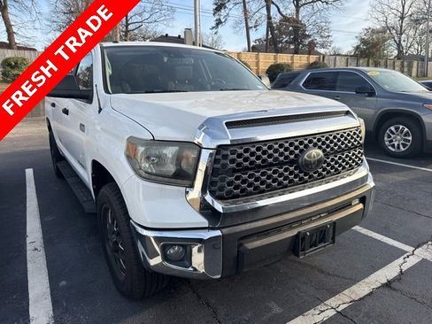 Used 2018 Toyota Tundra SR5 w/ SR5 Upgrade Package image 1