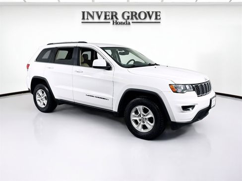 Used 2017 Jeep Grand Cherokee Laredo w/ Quick Order Package 23E image 3