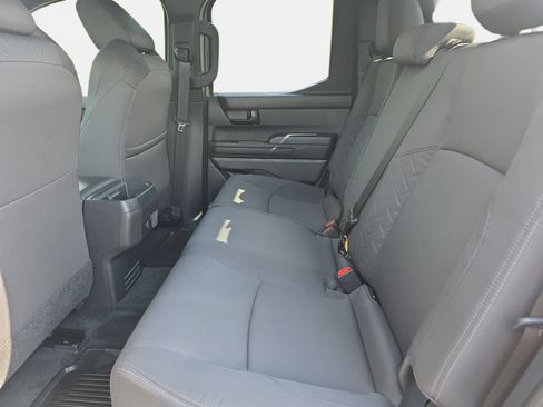 Used 2025 Toyota Tacoma SR5 AWD/4WD image 13