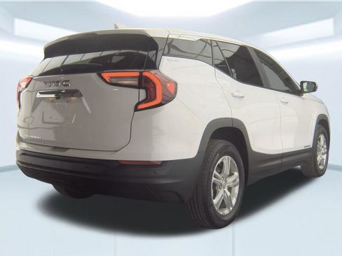 Used 2022 GMC Terrain SLE FWD image 5