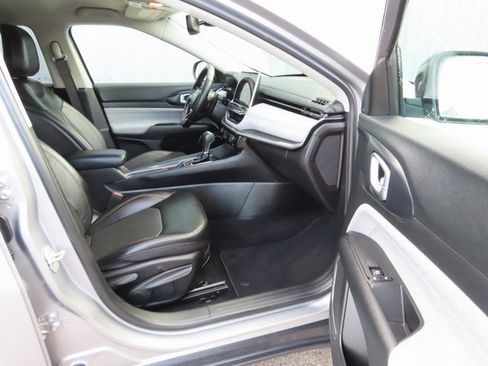 Used 2022 Jeep Compass Latitude image 23