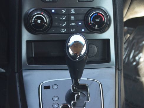 Used 2011 Hyundai Genesis 2.0T image 38