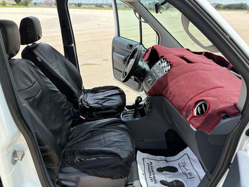 Used 2010 Ford Transit Connect XLT FWD image 29