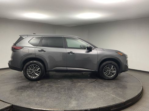 Used 2024 Nissan Rogue S FWD image 8