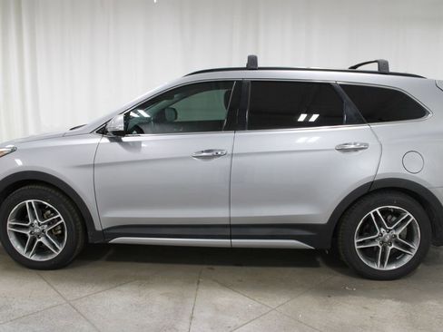 Used 2017 Hyundai Santa Fe Limited image 6