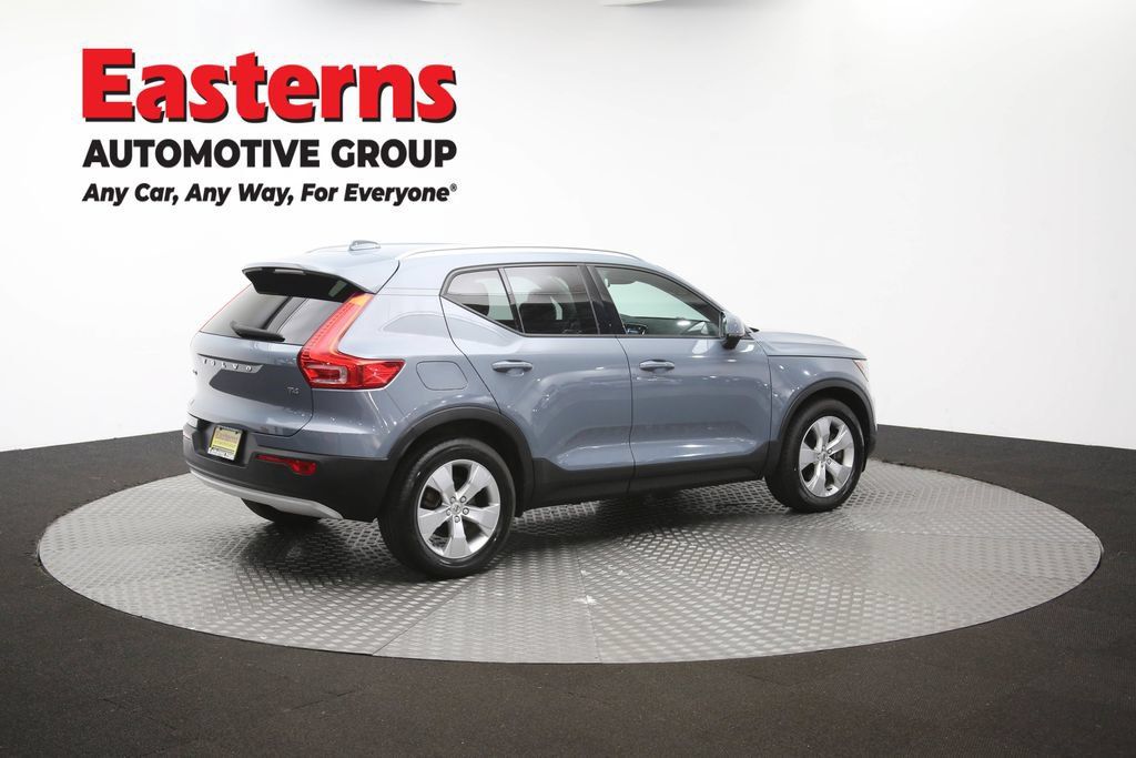 Used 2021 Volvo XC40 T4 Momentum FWD image 43