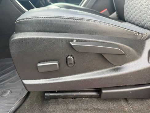 Used 2015 Chevrolet Colorado Z71 w/ LPO, Bed Protection Package image 61