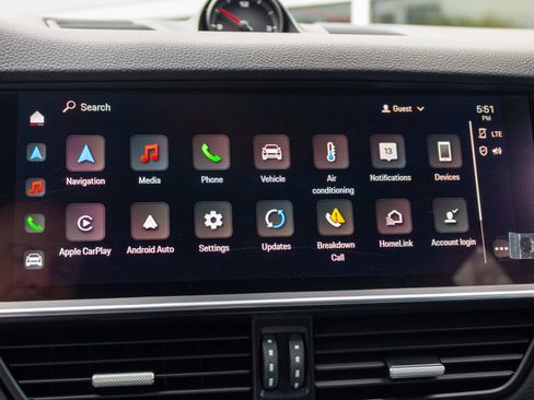 Used 2022 Porsche Cayenne S Platinum image 18