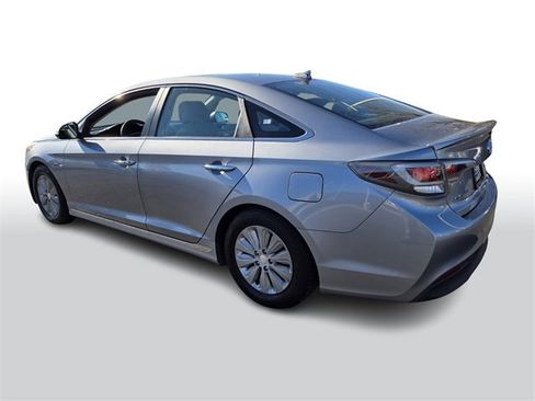 Used 2016 Hyundai Sonata SE image 6