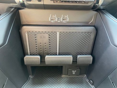 New 2026 RAM 1500 4x4 Crew Cab image 16