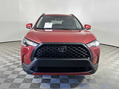 Used 2024 Toyota Corolla Cross LE image 3