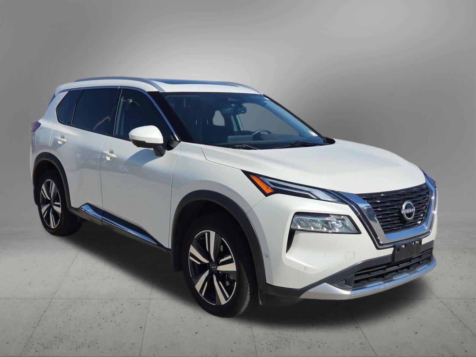 Used 2023 Nissan Rogue Platinum FWD image 8