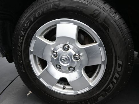 Used 2011 Toyota Tundra 4x4 Double Cab image 14