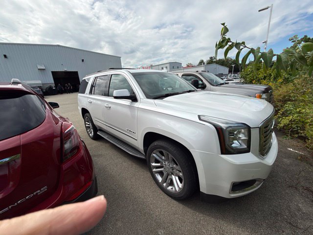 Used 2017 GMC Yukon SLT w/ Premium Edition AWD/4WD image 2