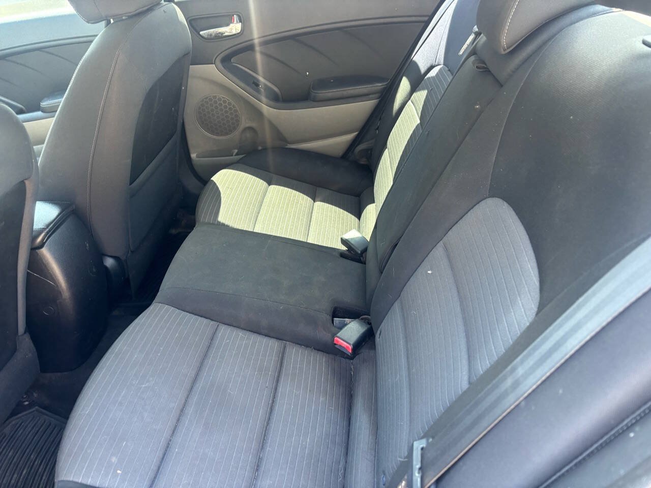 Used 2015 Kia Forte LX FWD image 7