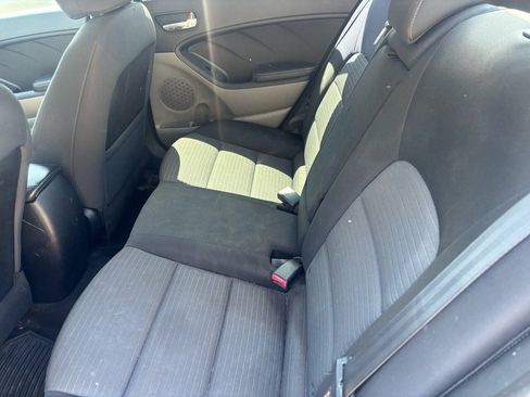 Used 2015 Kia Forte LX FWD image 7