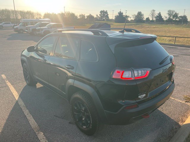 Used 2020 Jeep Cherokee Trailhawk AWD/4WD image 4
