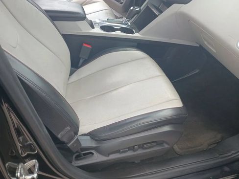Used 2017 Chevrolet Equinox Premier w/ Enhanced Convenience Package AWD/4WD image 19