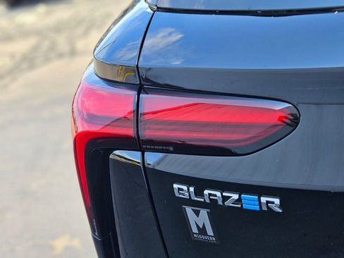 New 2025 Chevrolet Blazer EV LT AWD/4WD image 9