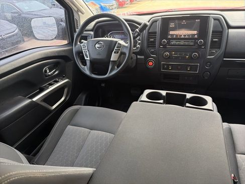 Used 2022 Nissan Titan SV RWD image 20