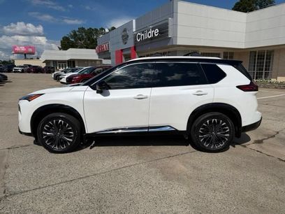 Used 2025 Nissan Rogue Platinum w/ Platinum Premium Package